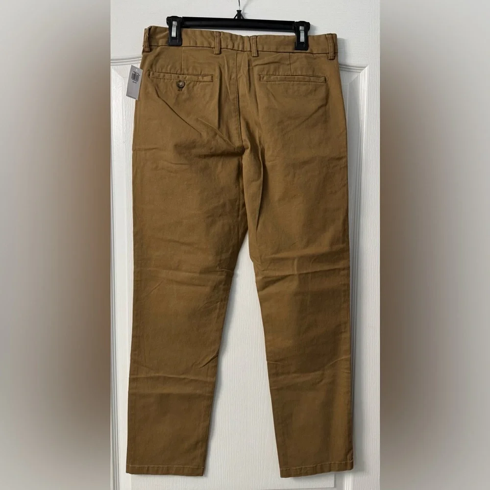 Old Navy Slim Straight Rotation Chino Pants with Built-in Flex